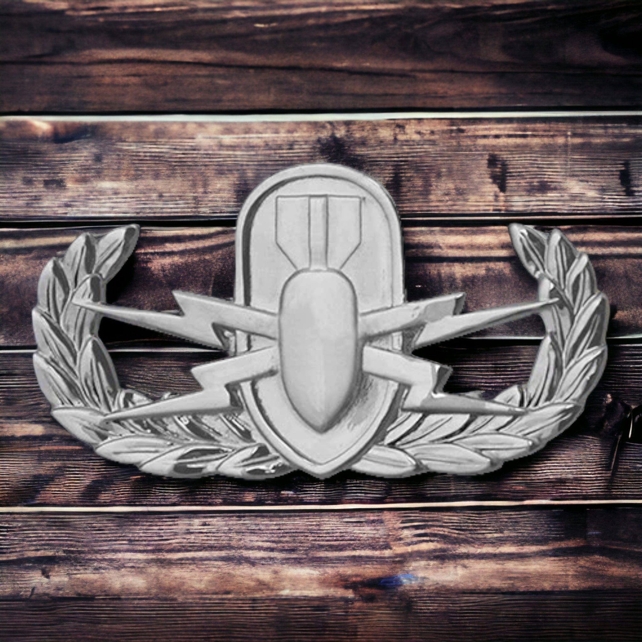 Vanguard EOD Mini Insignia Mirror Finish from The Demo Hooch