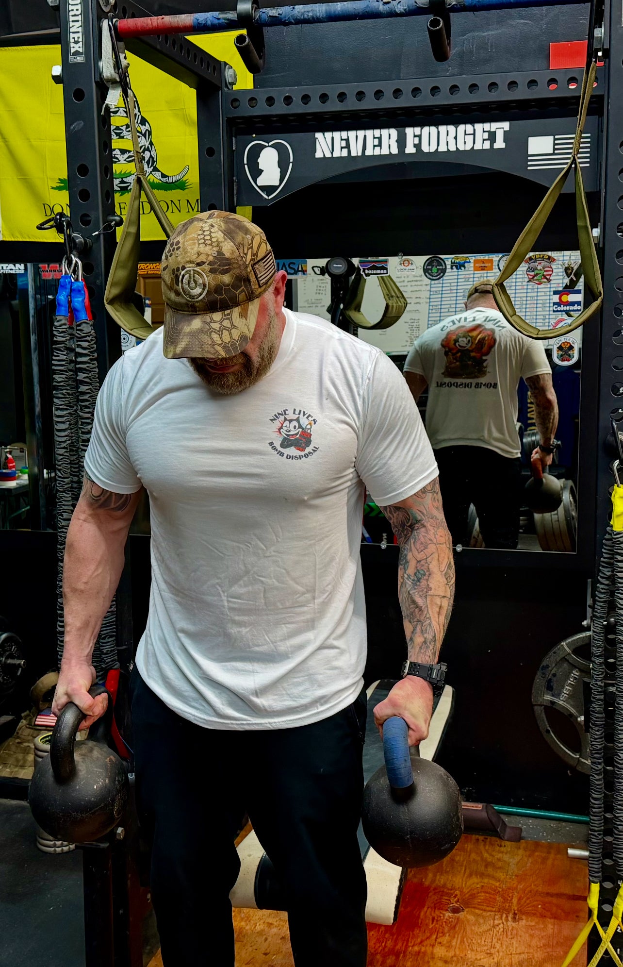 Nine Lives-Land T Shirt